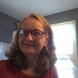 Meet your Posher, Leigh